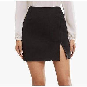 Solid Split Hem Mini Skirt
